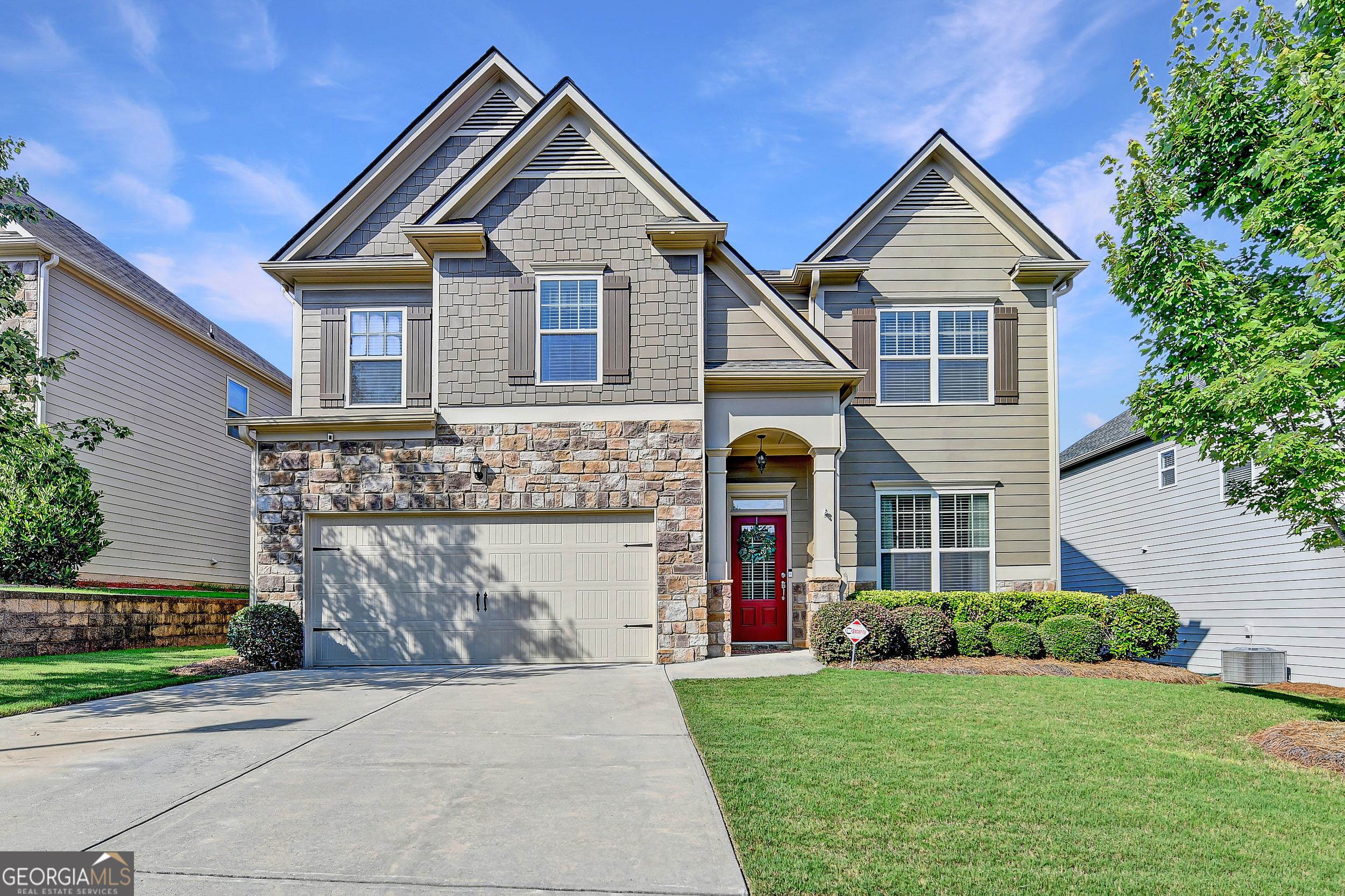 2325 Lake Cove Court Property Photo 1