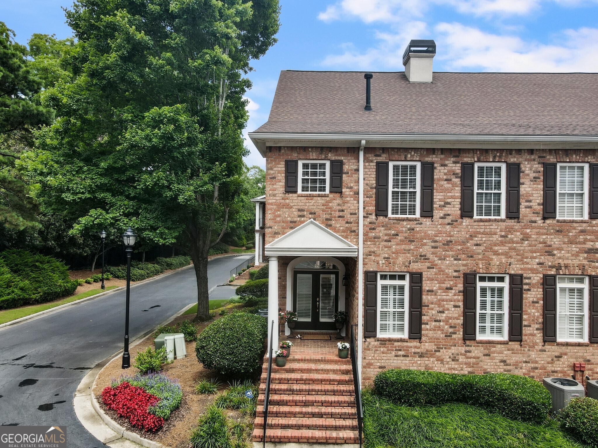 2584 Oglethorpe Circle Ne Property Photo 1