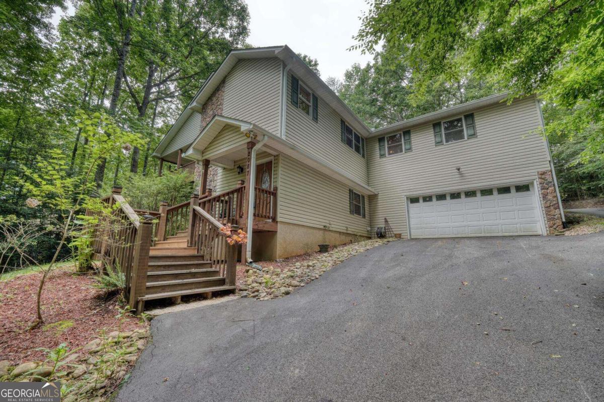 2087 Wood Lake Lane Property Photo 9