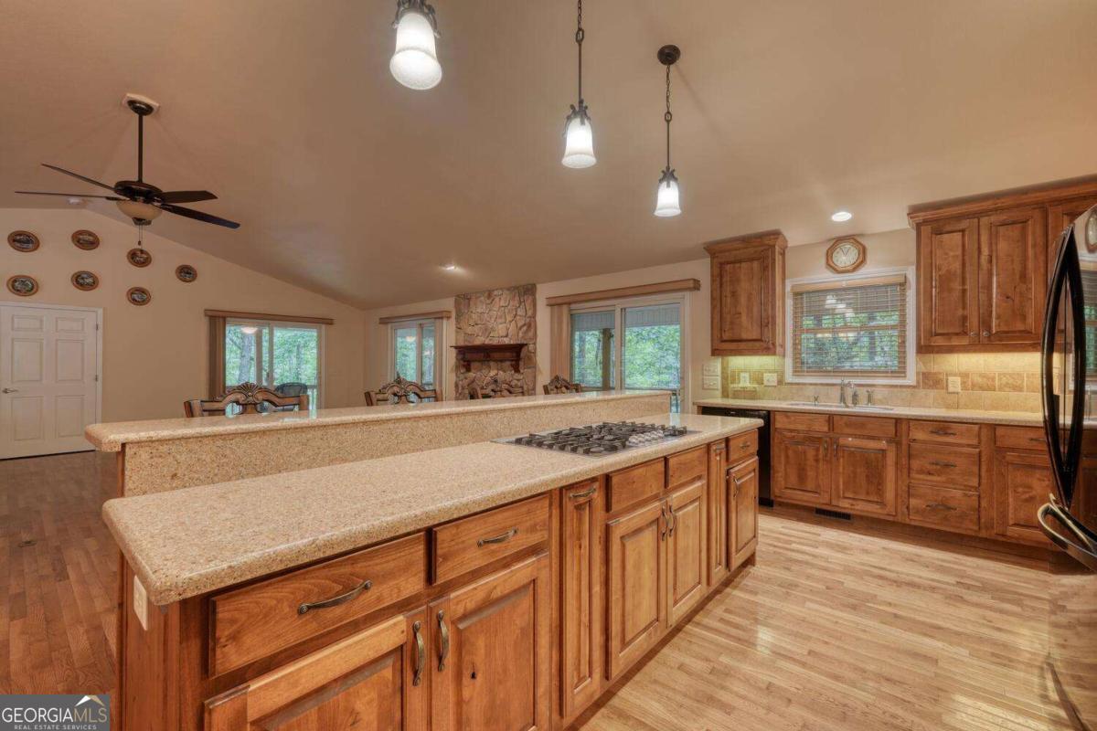 2087 Wood Lake Lane Property Photo 17