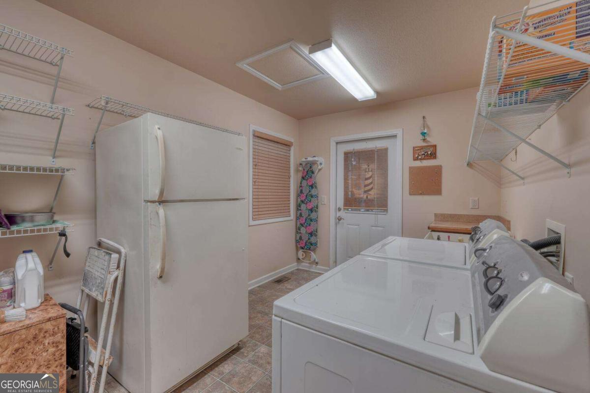 2087 Wood Lake Lane Property Photo 21