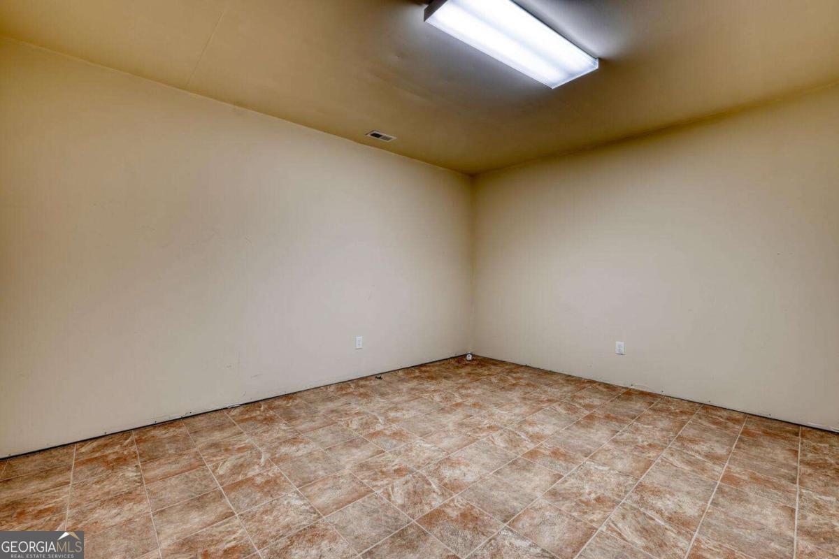2087 Wood Lake Lane Property Photo 39