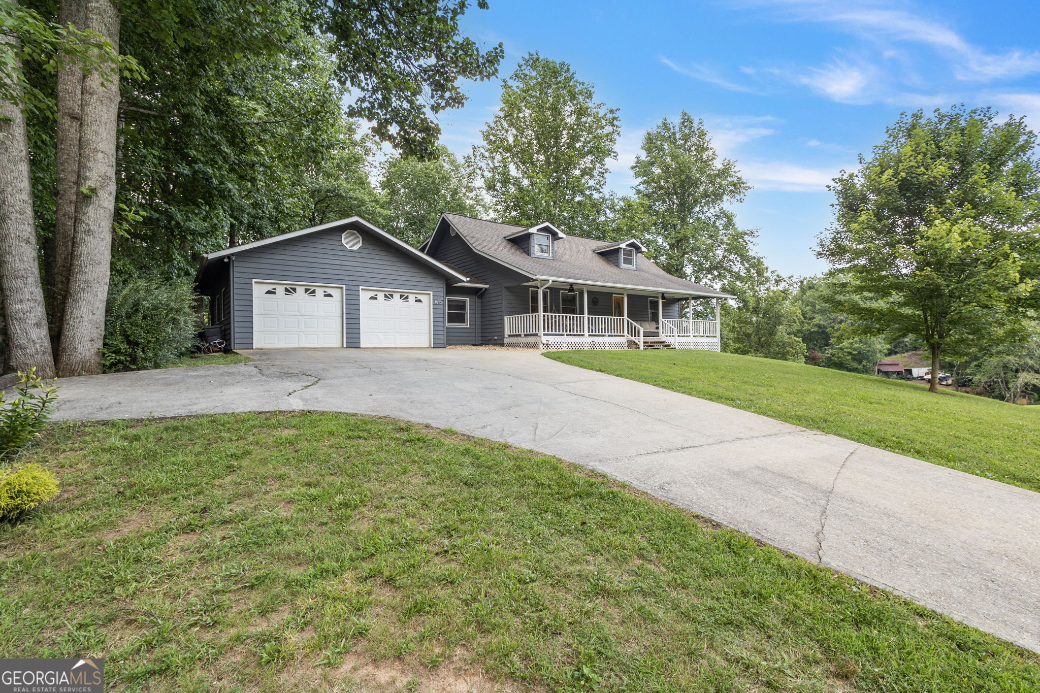 1615 East Vineyard Rd Property Photo 1