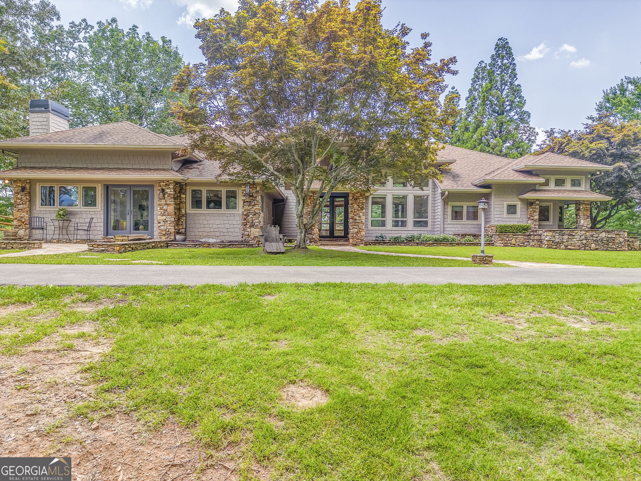 2547 Grandview Road Property Photo 5