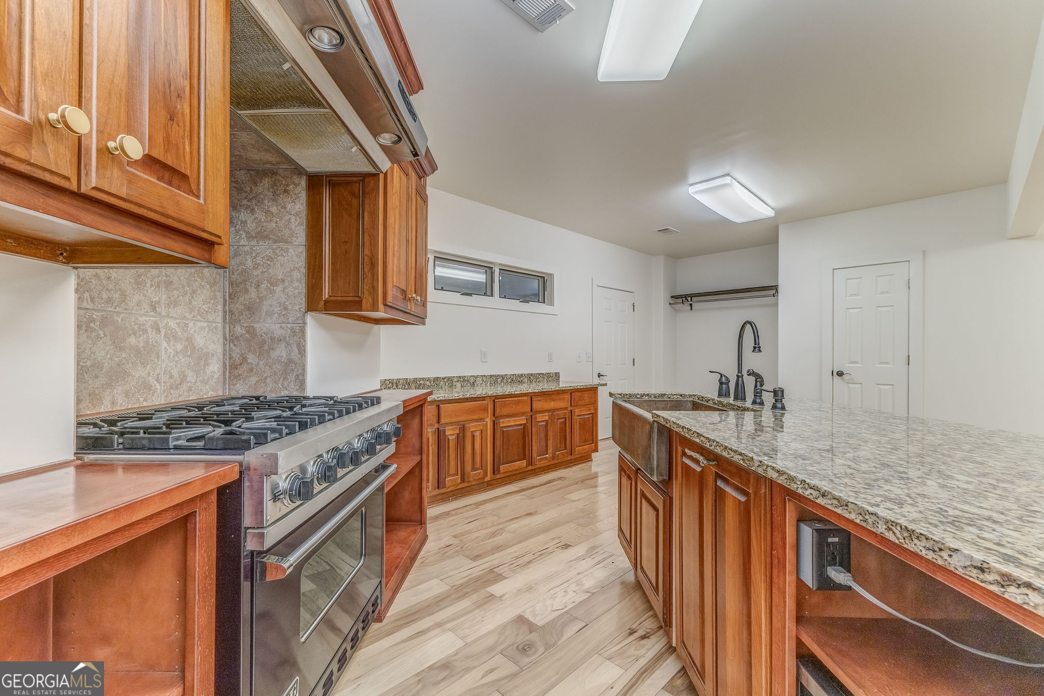 2547 Grandview Road Property Photo 97