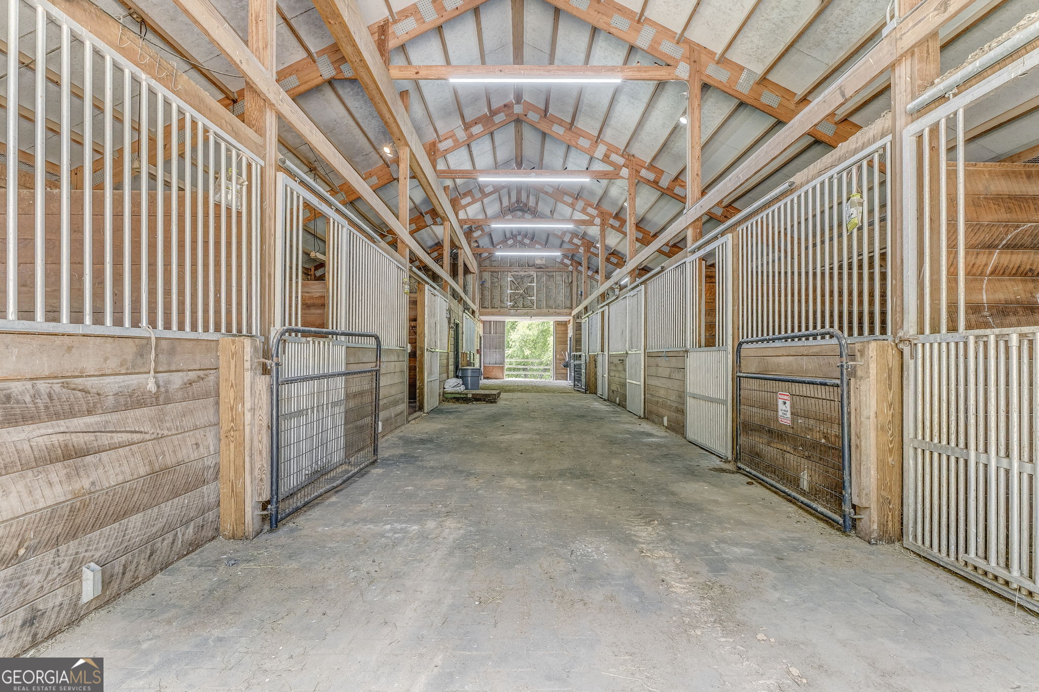 2547 Grandview Road Property Photo 105