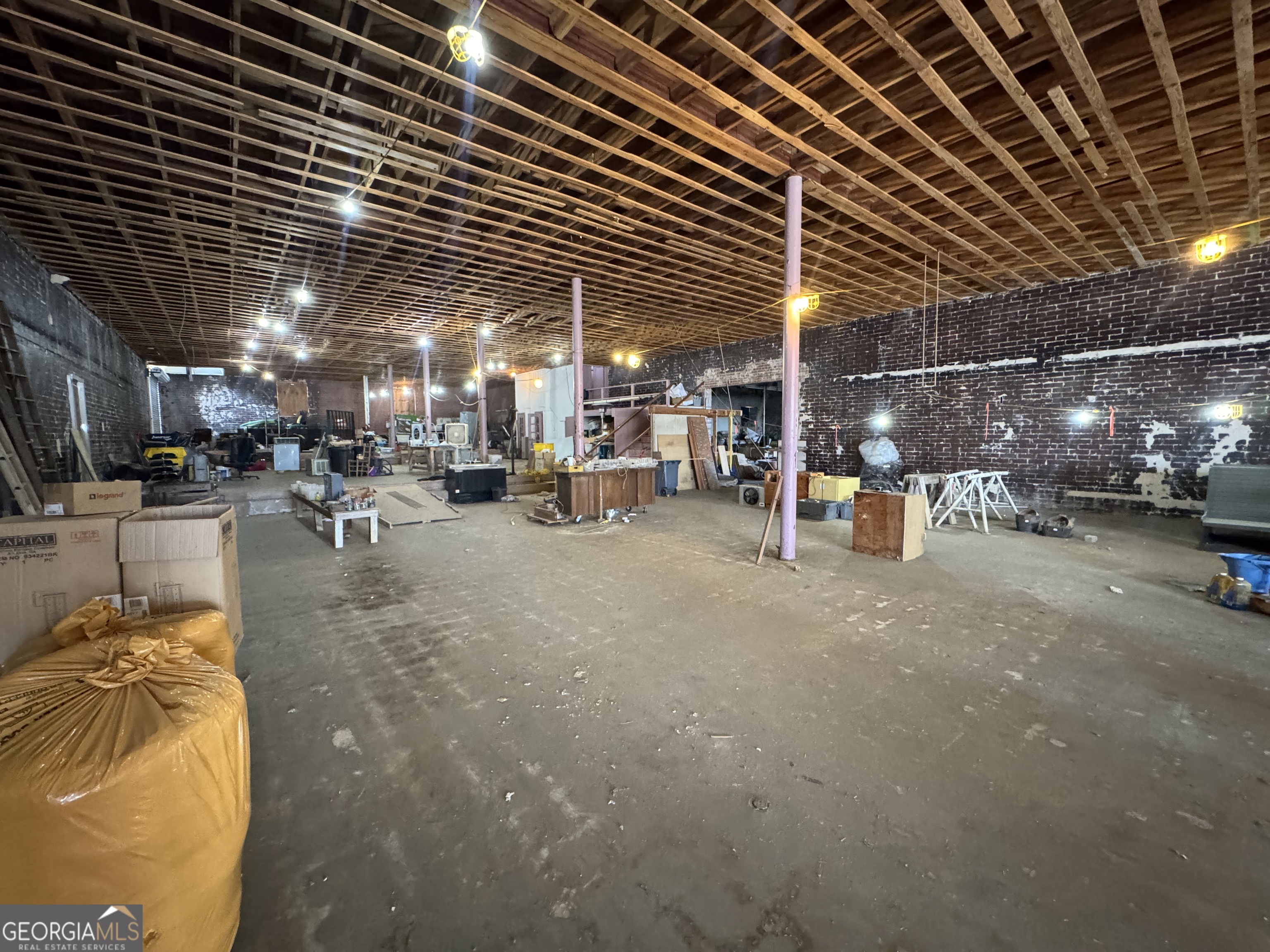 221 W. Madison Street Property Photo 15