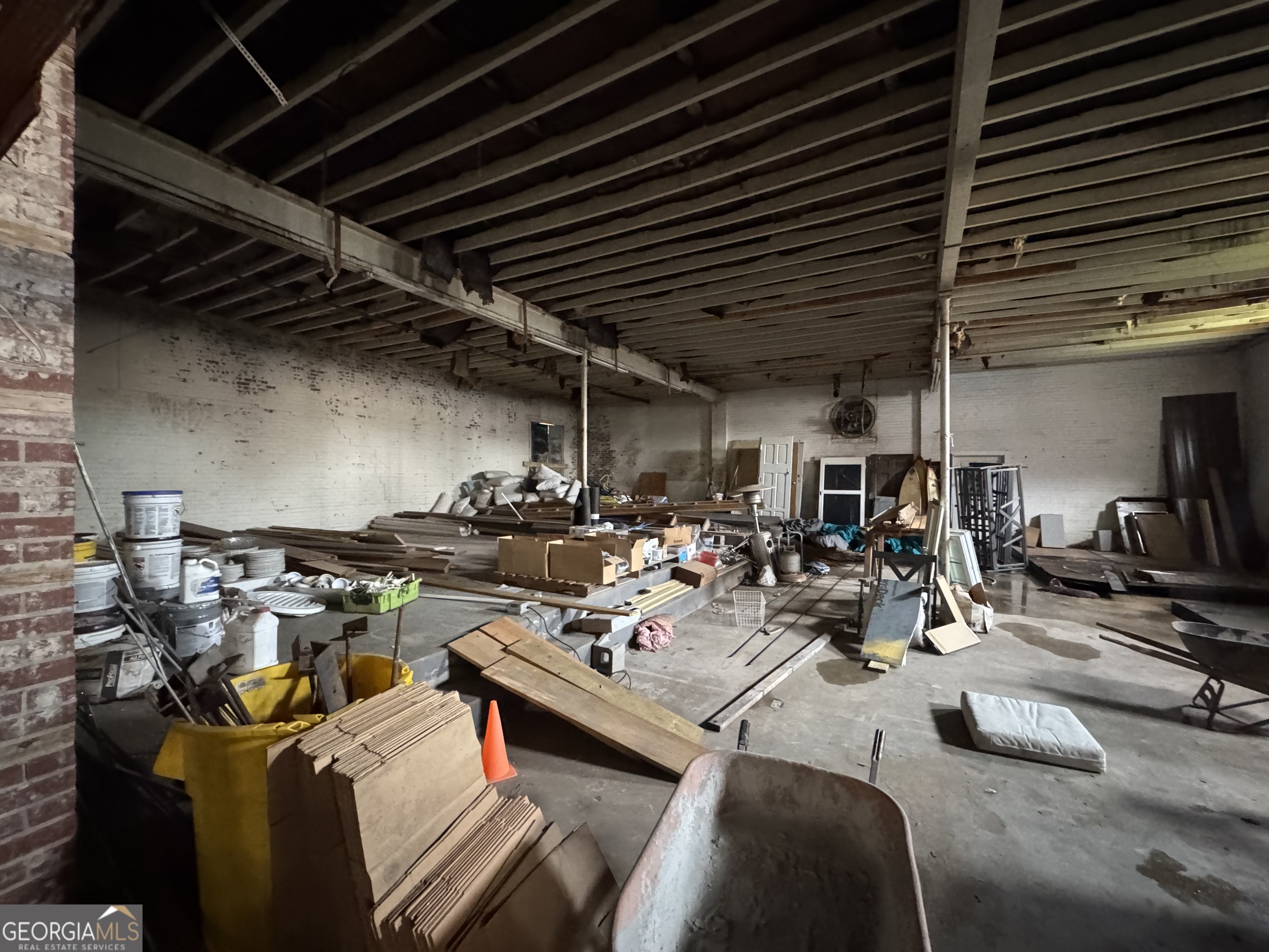 221 W. Madison Street Property Photo 16