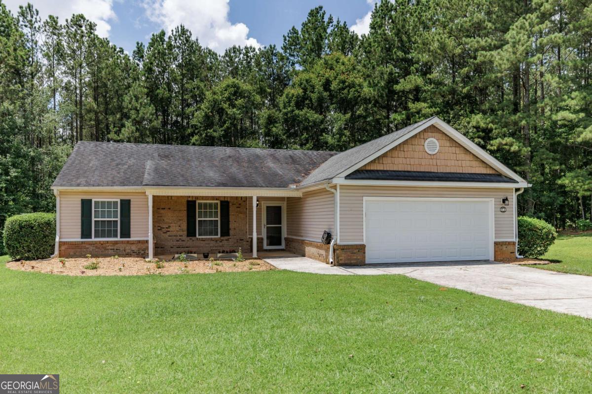 94 Pinewood Circle Property Photo 1