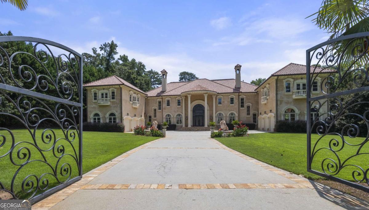 720 Heards Ferry Road Property Photo 1