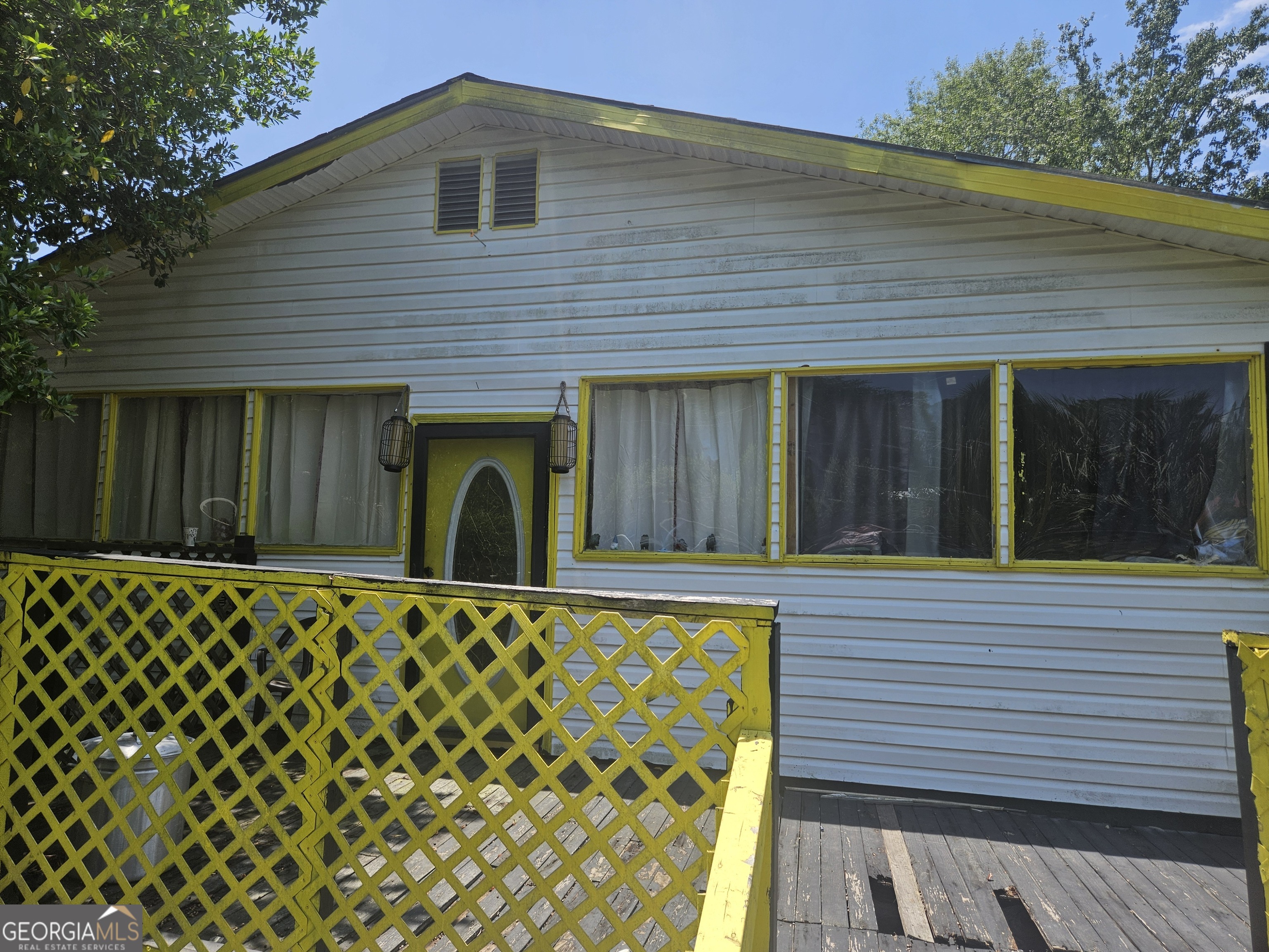 606 Davis Street