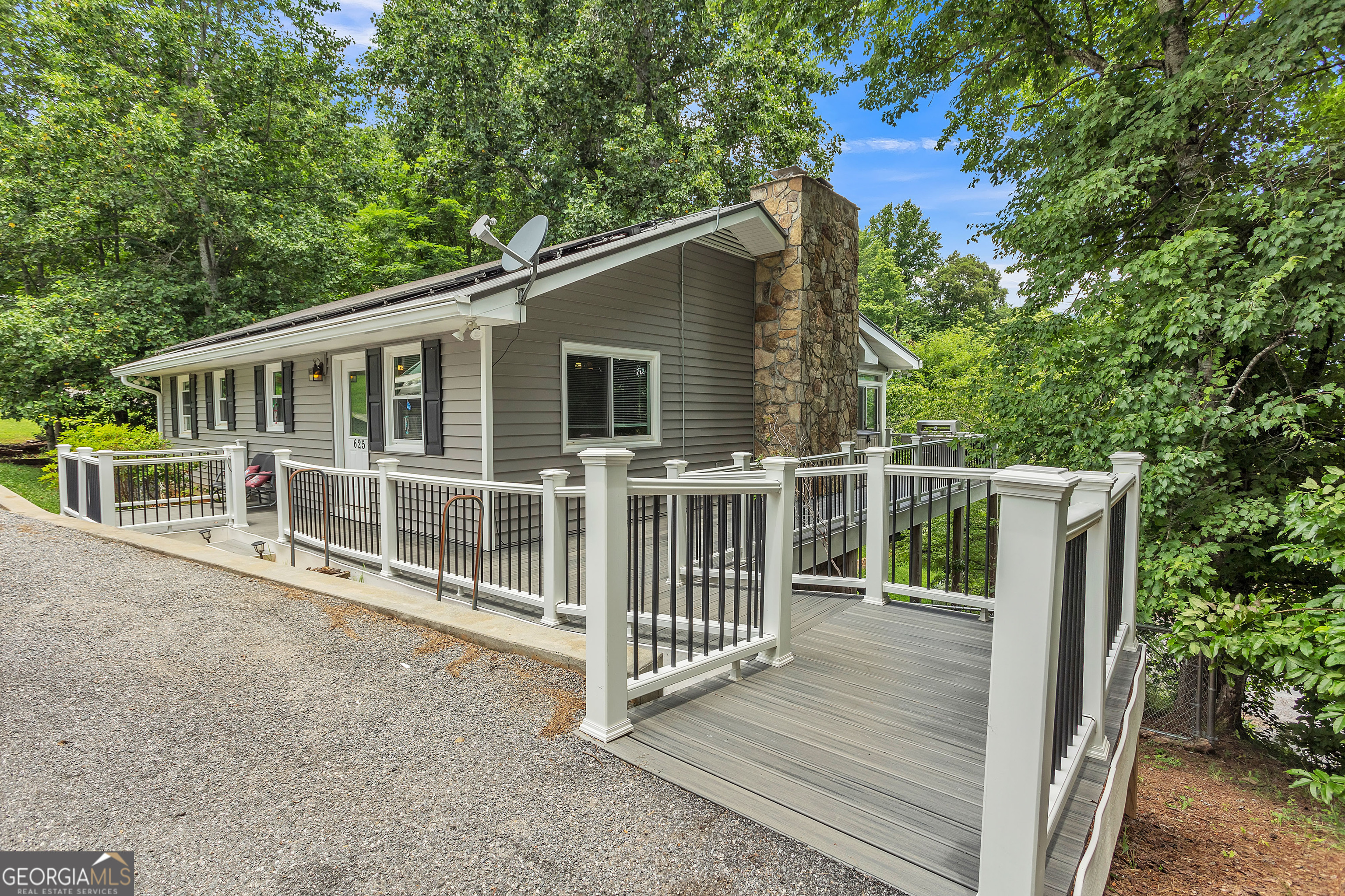 625 Sunnyside Shores Road Property Photo 1