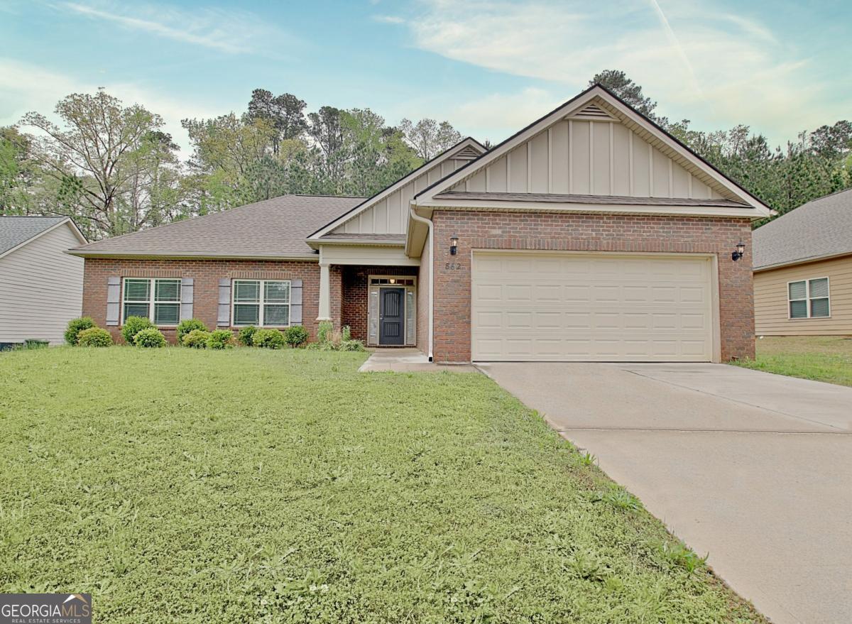 862 Crescent Lane