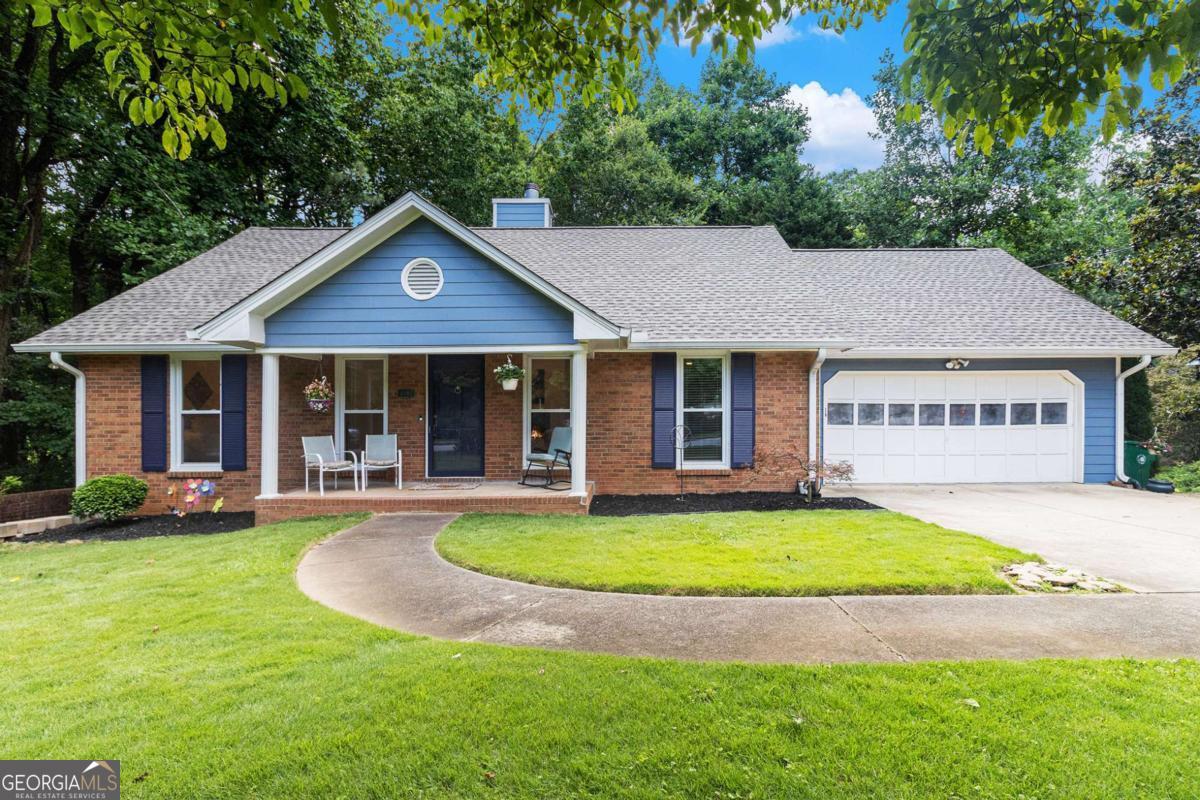 1402 Mclendon Drive Property Photo 1