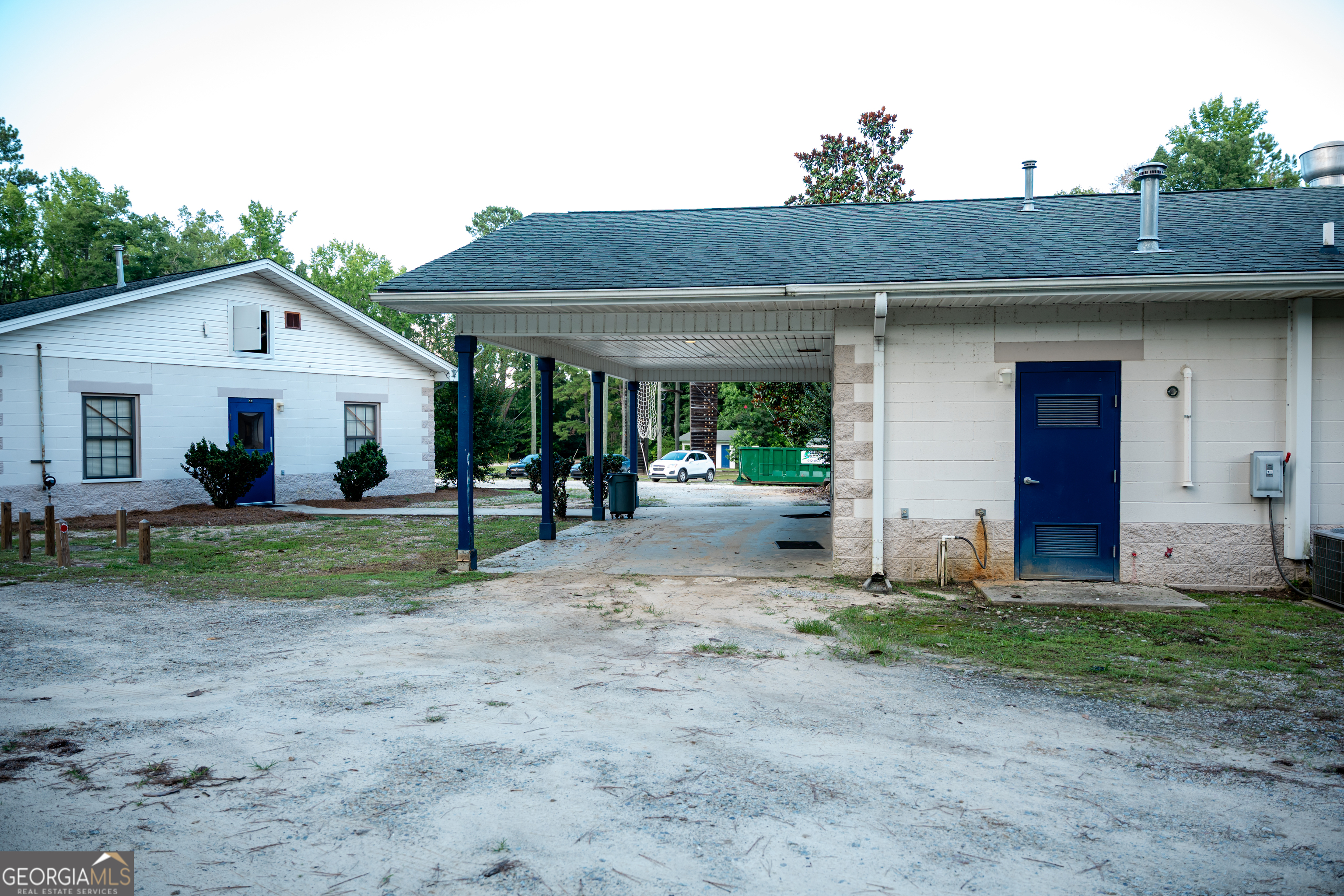 626 Old River Road Property Photo 13