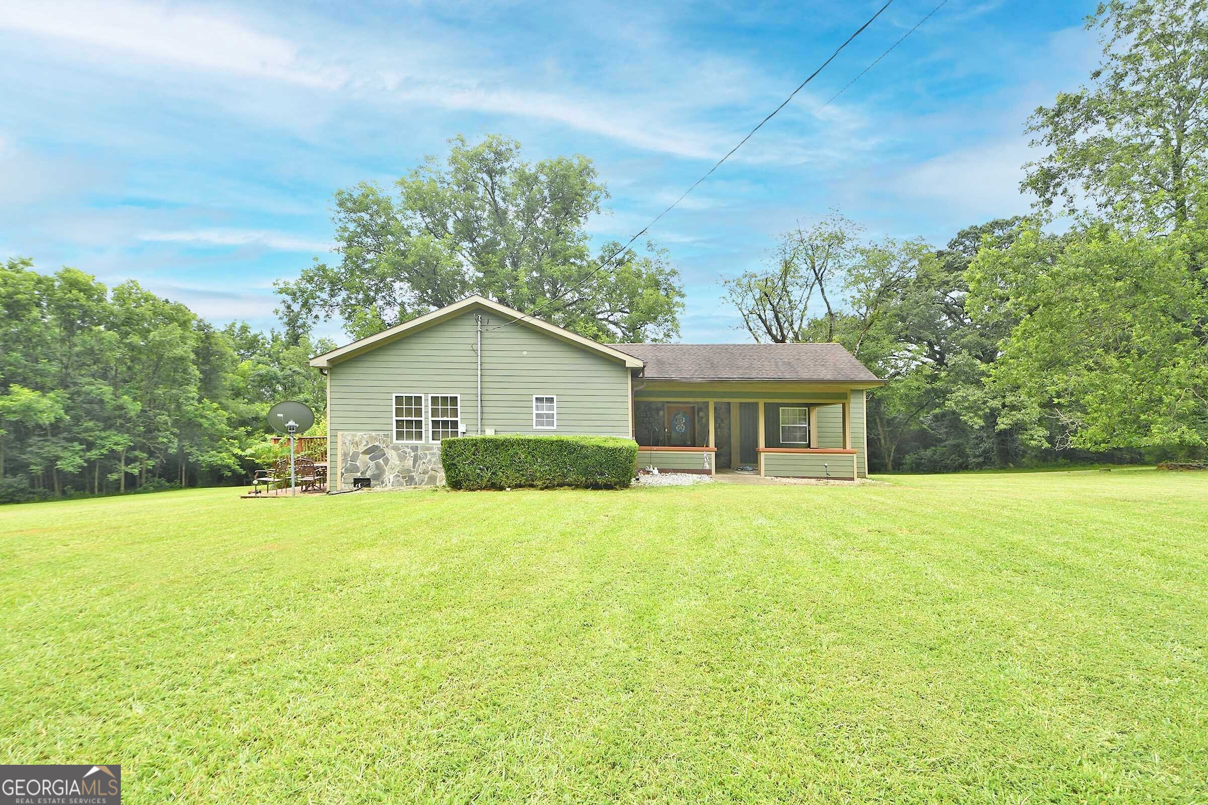 10433 Highway 100 Property Photo 1