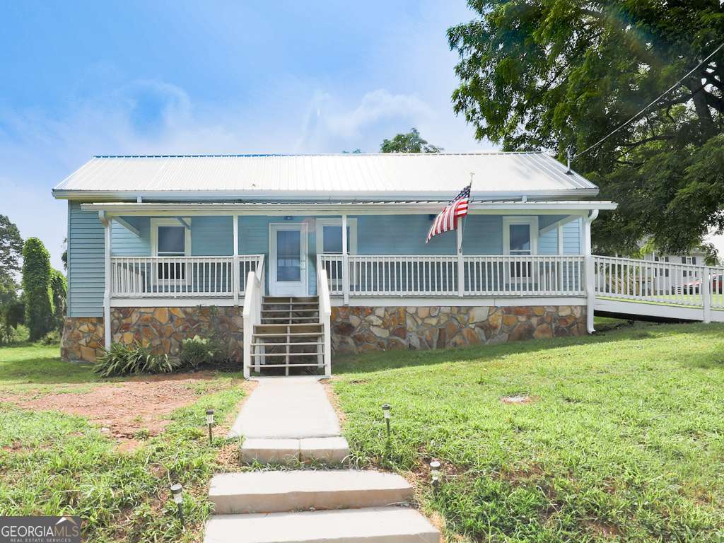 79 Hillside Street Property Photo 1