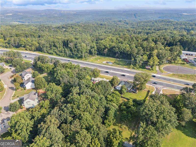 4072 Cumming Highway Property Photo 3