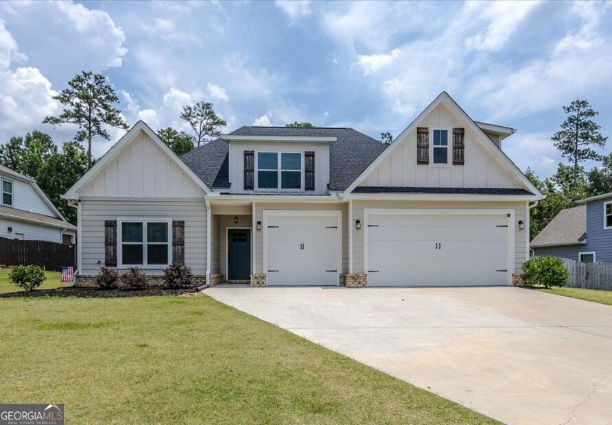 161 Fairway Circle Property Photo 1