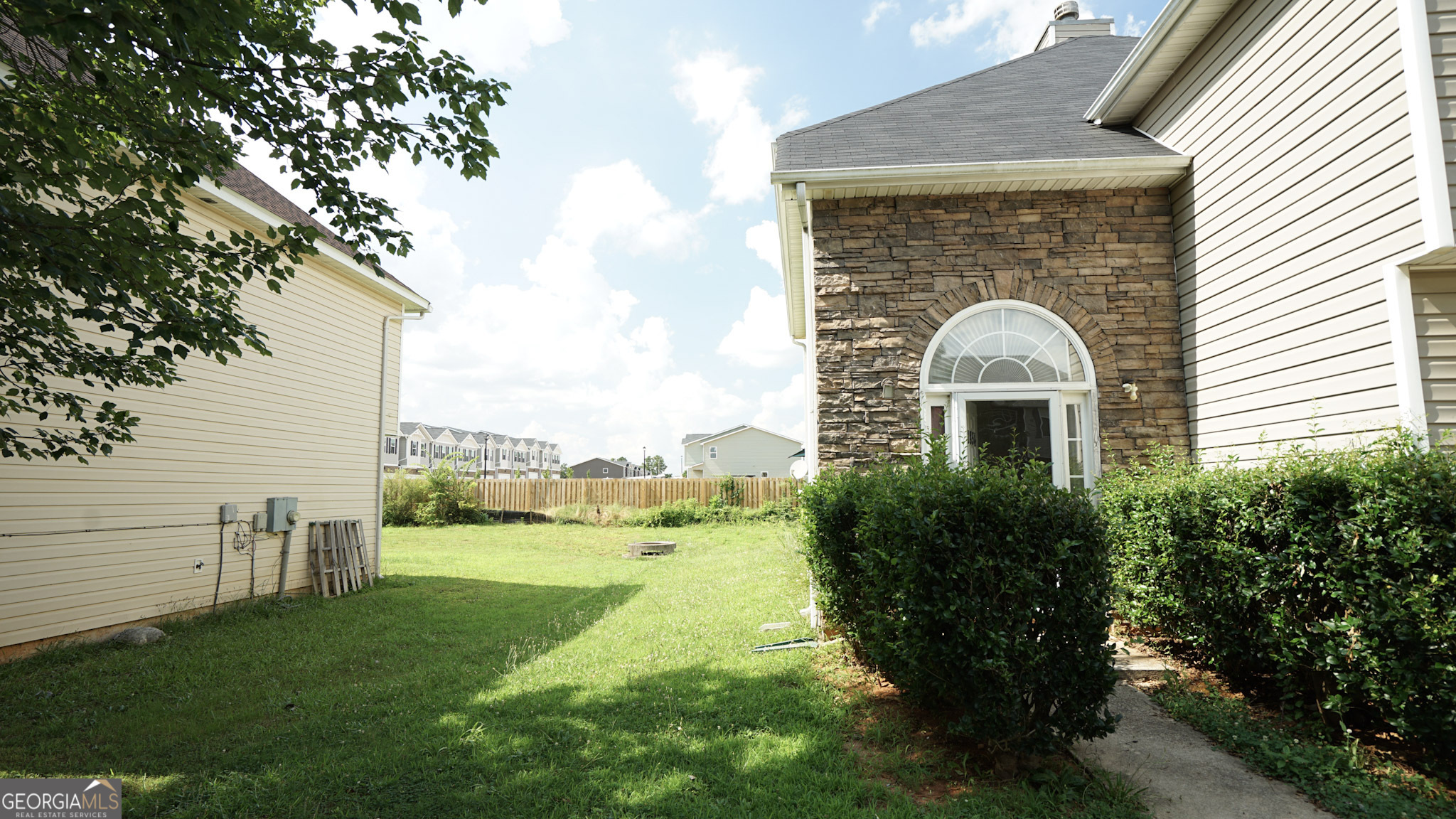 11854 Registry Boulevard Property Photo 2