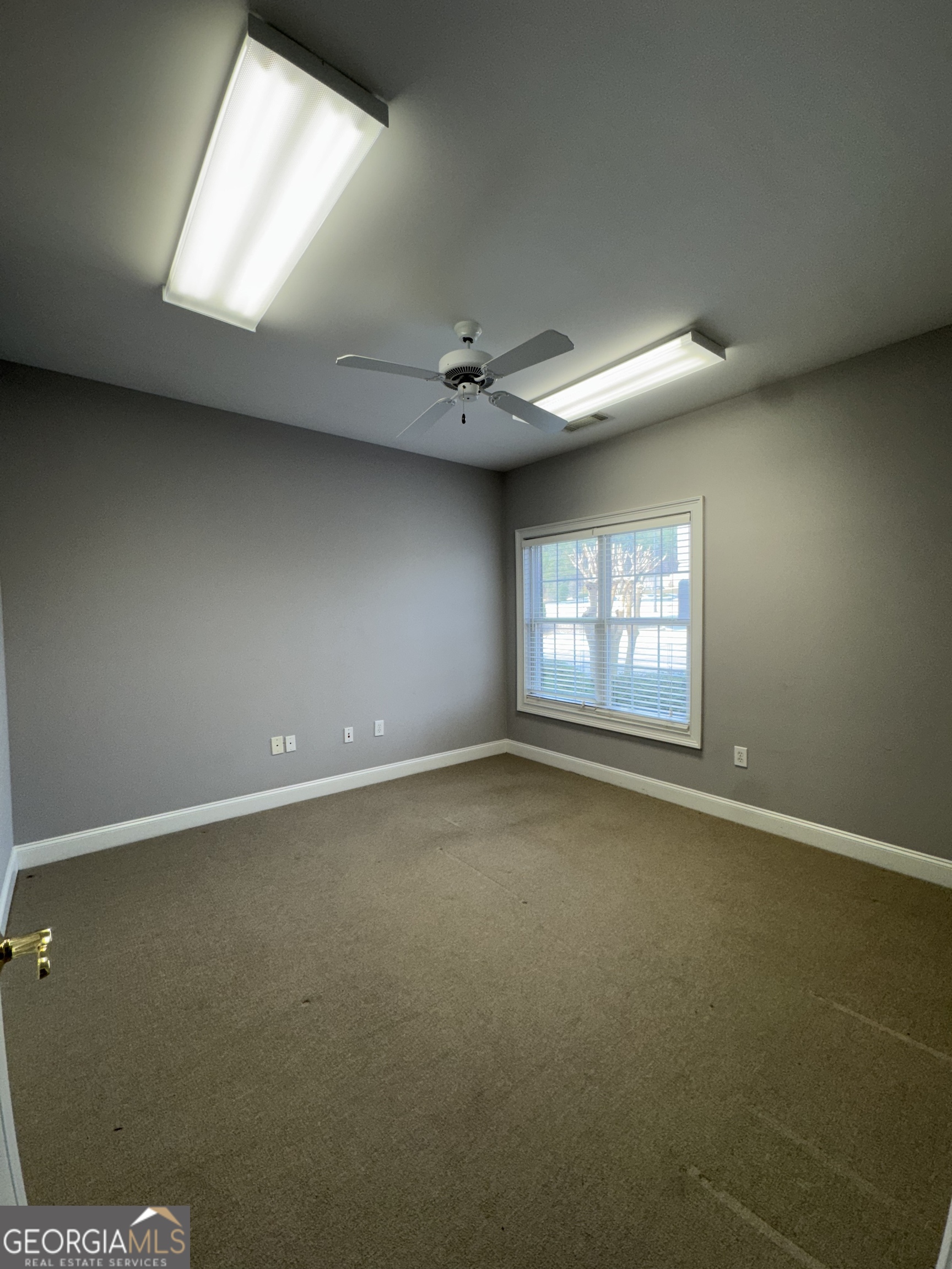 354 Corporate Center Court Property Photo 7