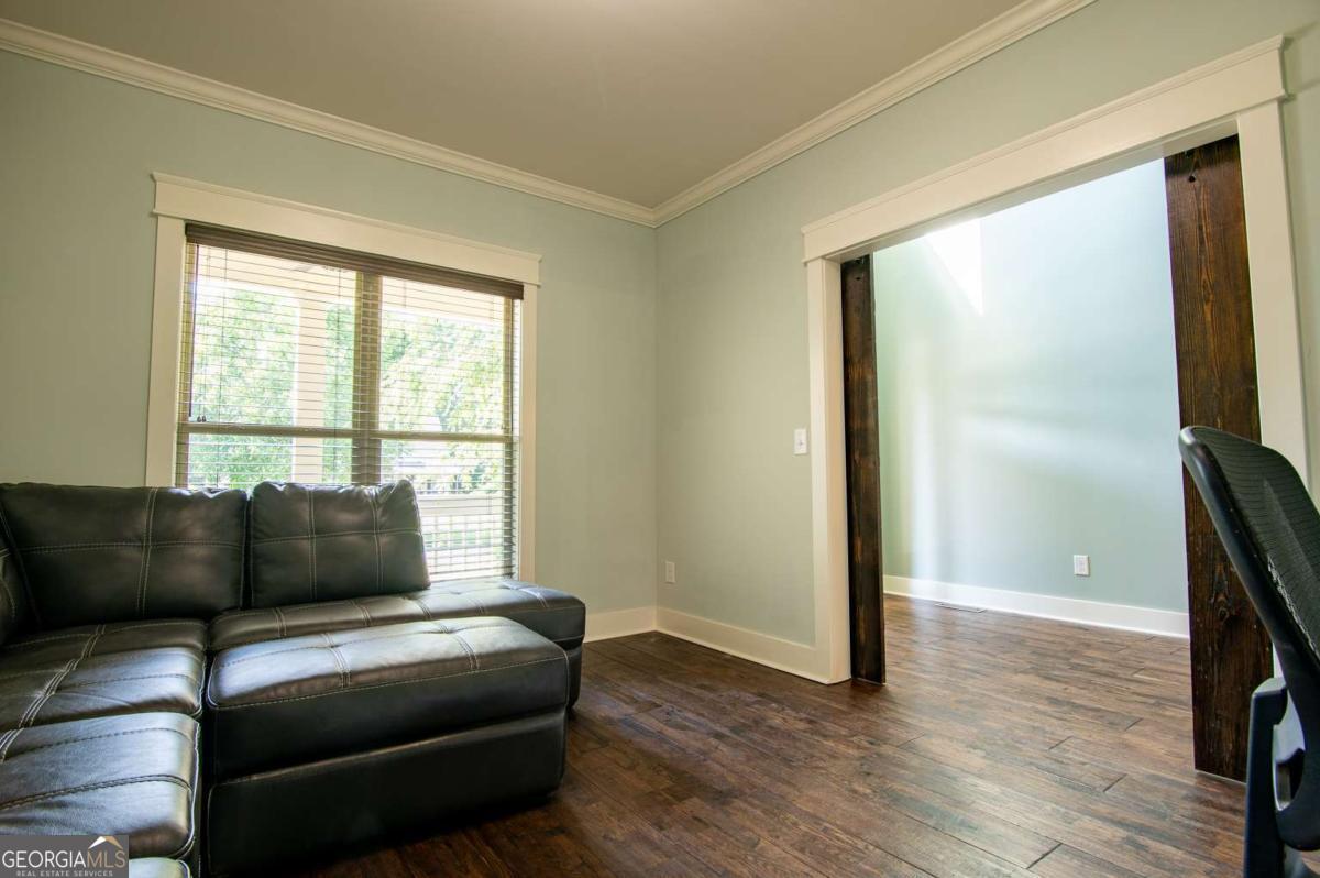 1914 Hearthstone Court Property Photo 9