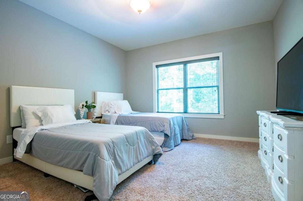 1914 Hearthstone Court Property Photo 13