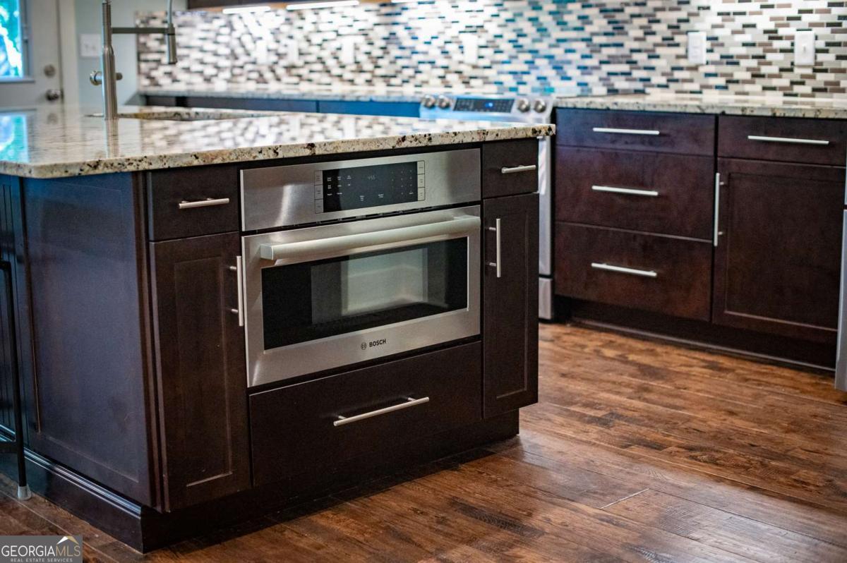 1914 Hearthstone Court Property Photo 28