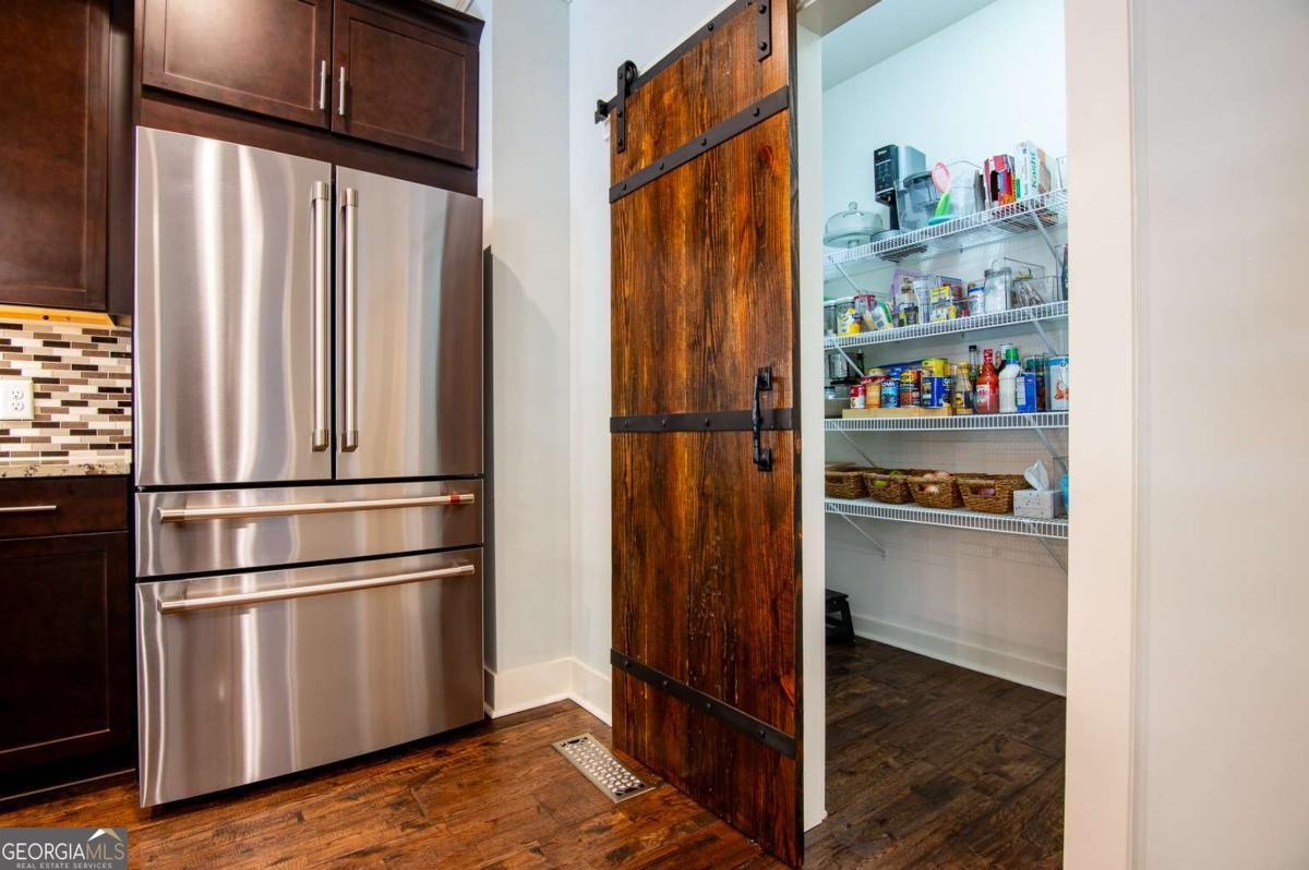 1914 Hearthstone Court Property Photo 31