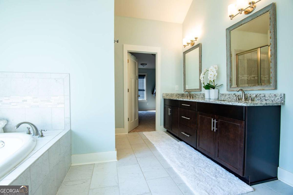 1914 Hearthstone Court Property Photo 49