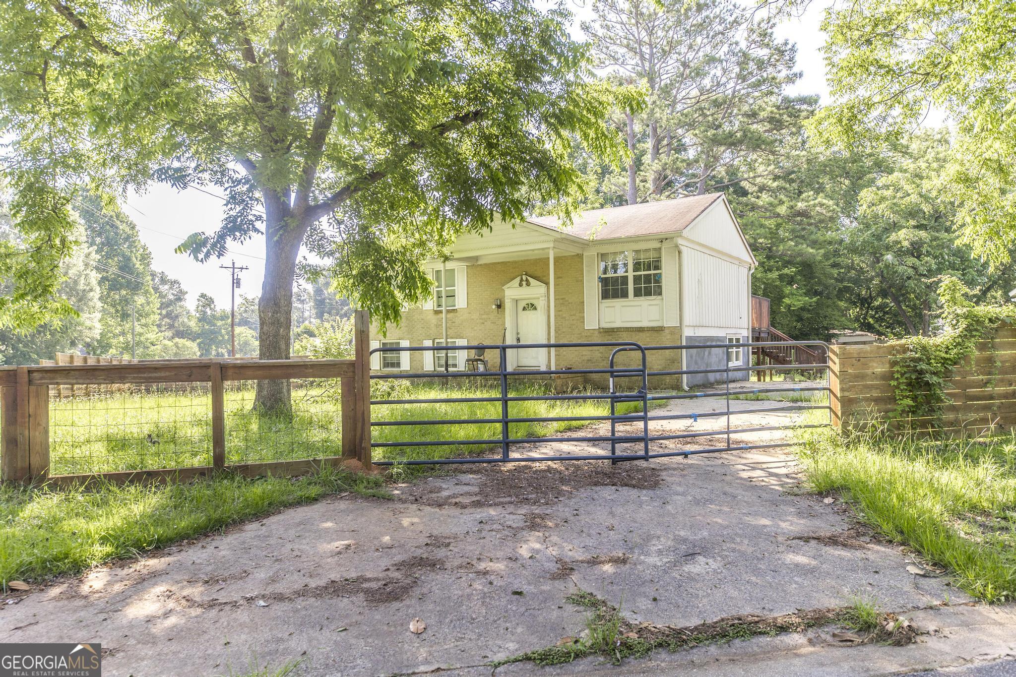 211 Utah Avenue Property Photo 1