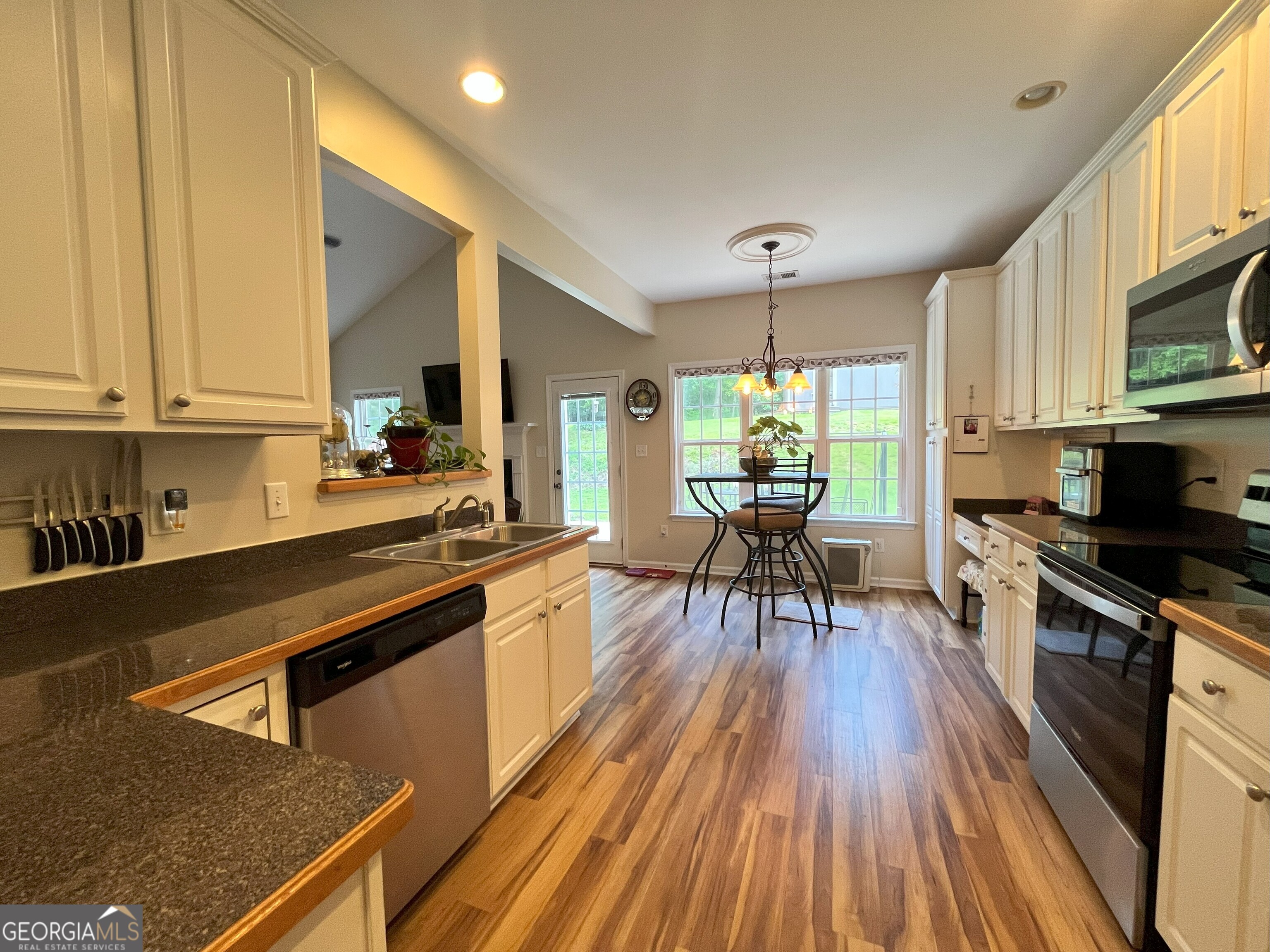 38 Kathleen Court Property Photo 10