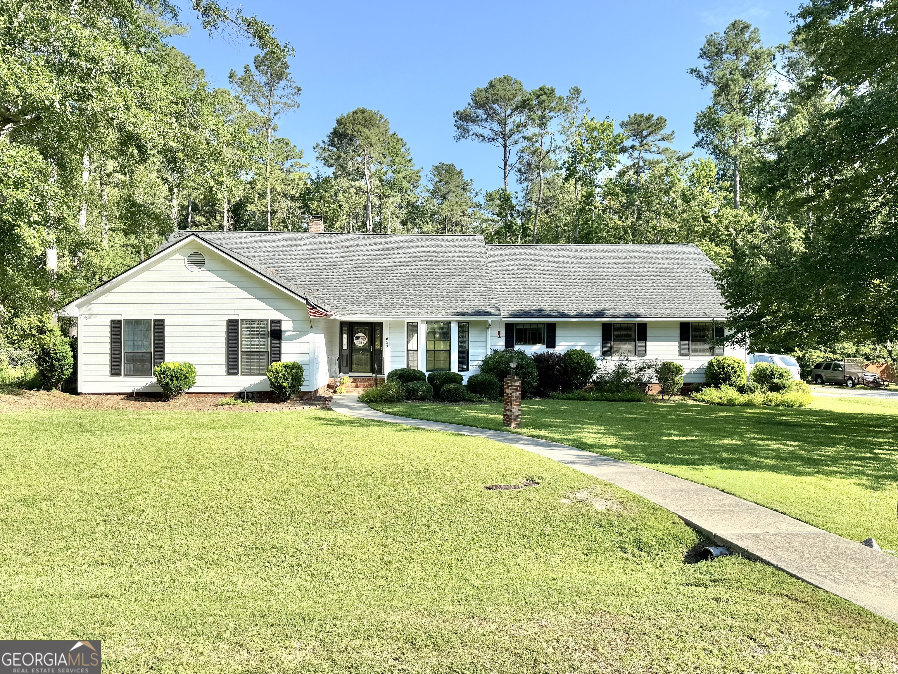653 Magnolia Drive Property Photo 1