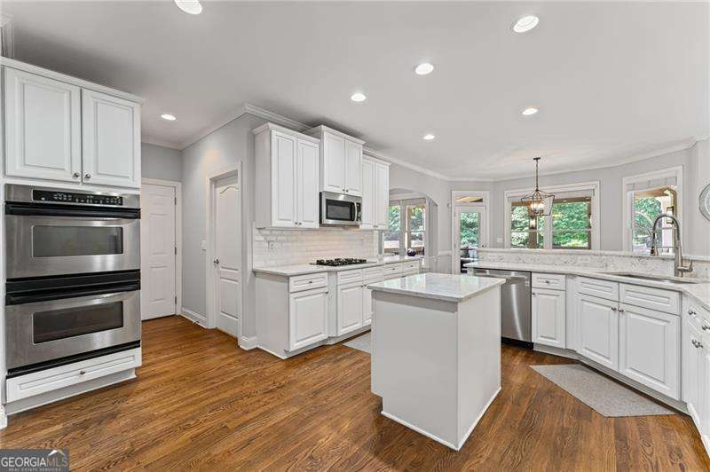 3560 Greenside Court Property Photo 16