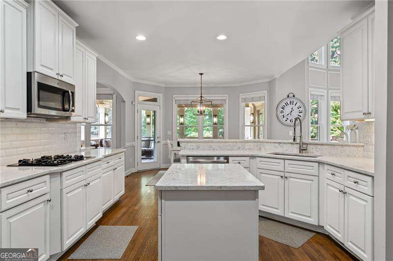 3560 Greenside Court Property Photo 18