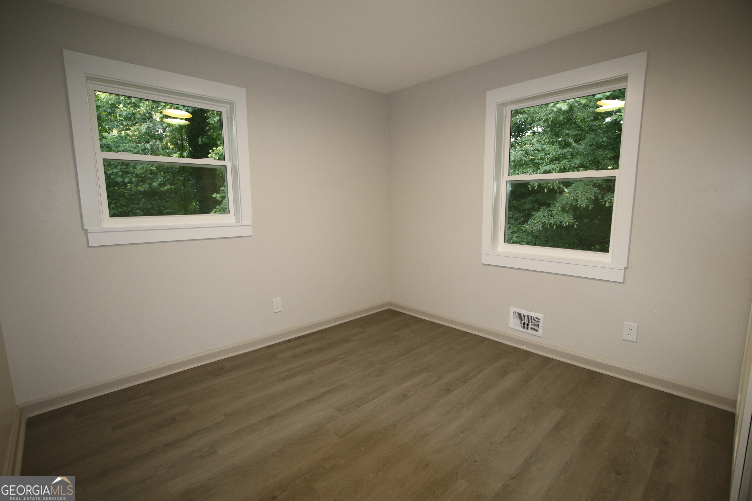 2926 Monterey Drive Property Photo 13