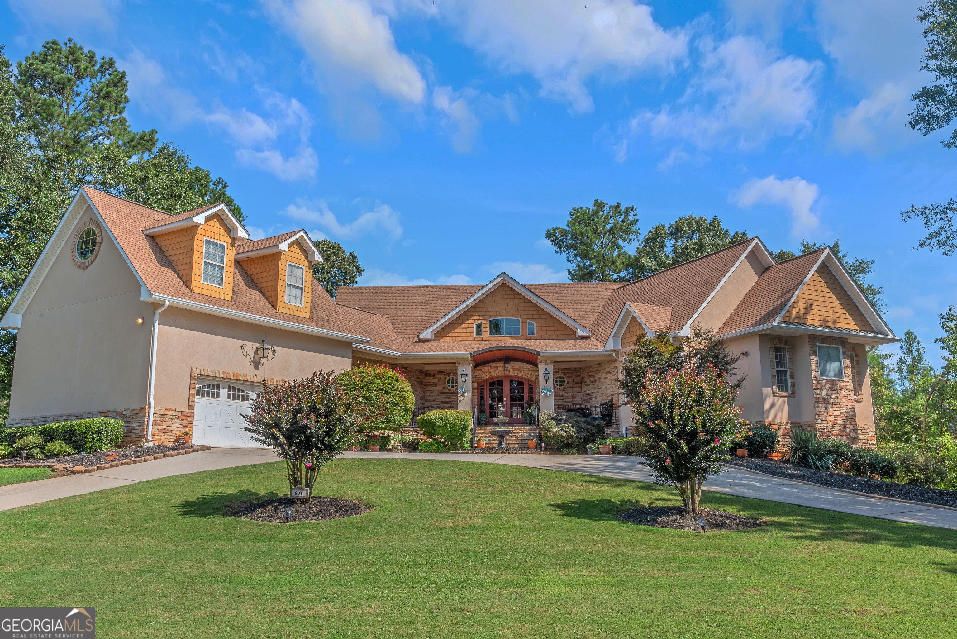 601 Sawgrass Walk Property Photo 1