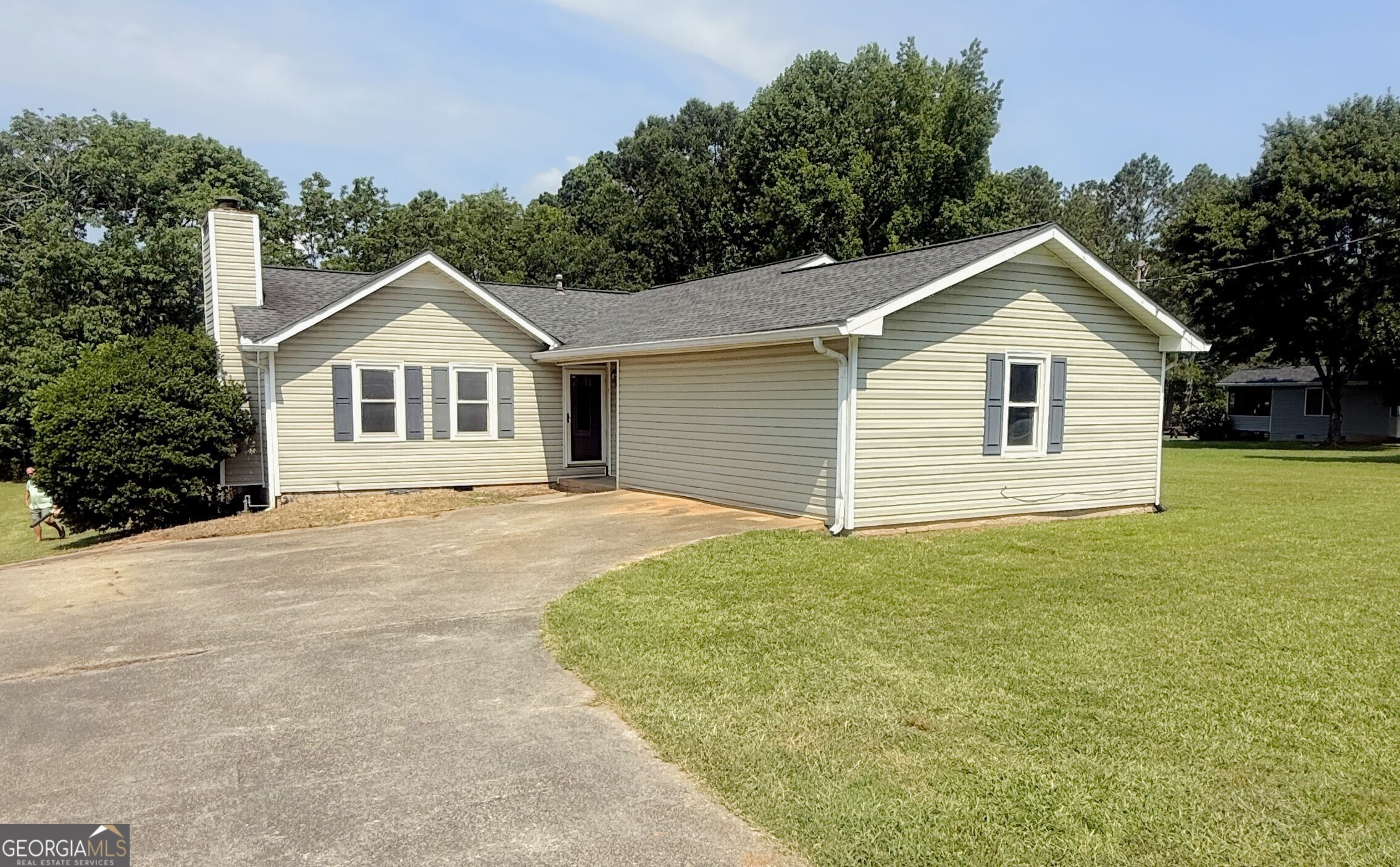 32 Russell Lane Property Photo 1