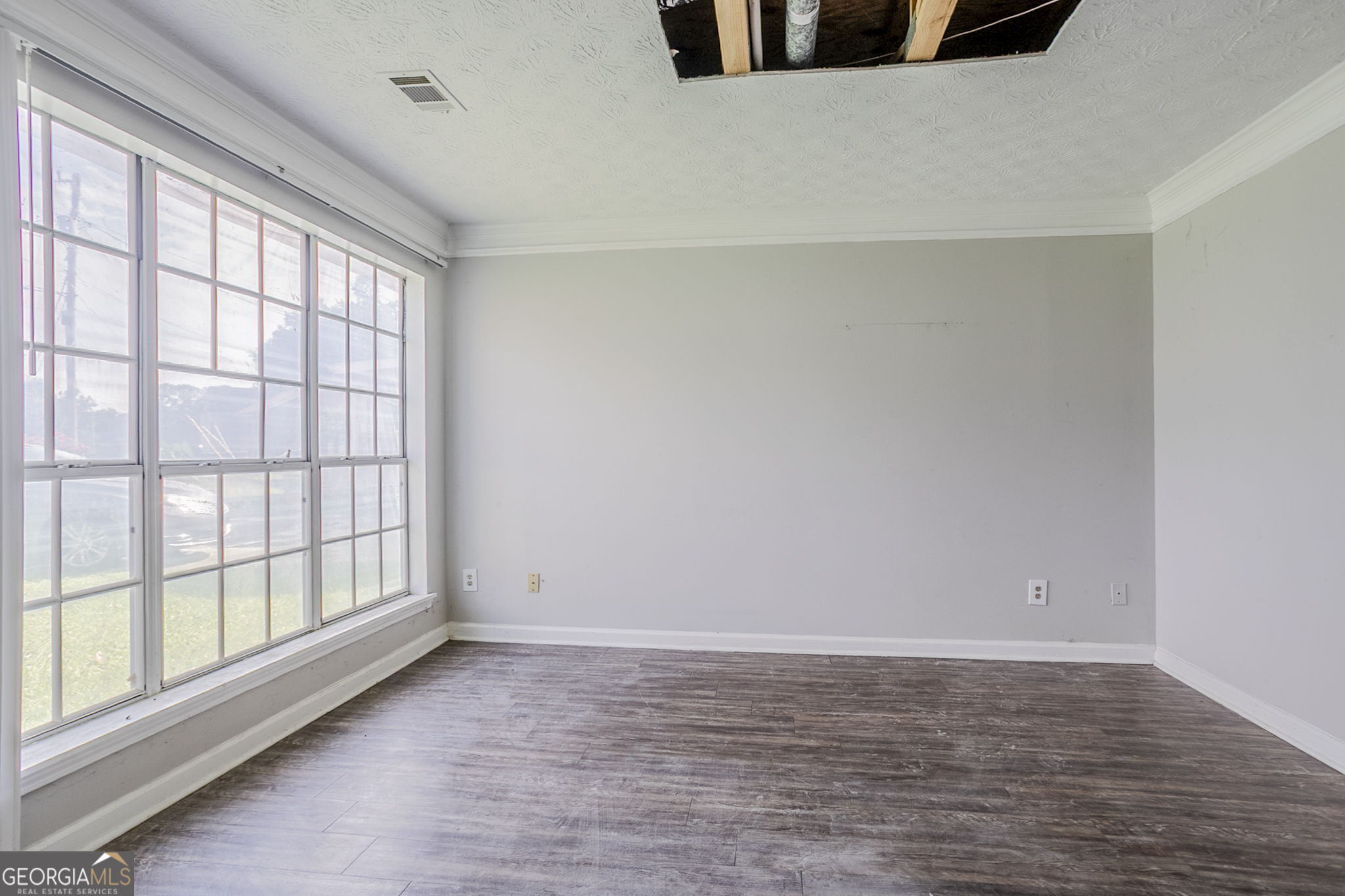 3604 Cameron Hills Place Property Photo 2