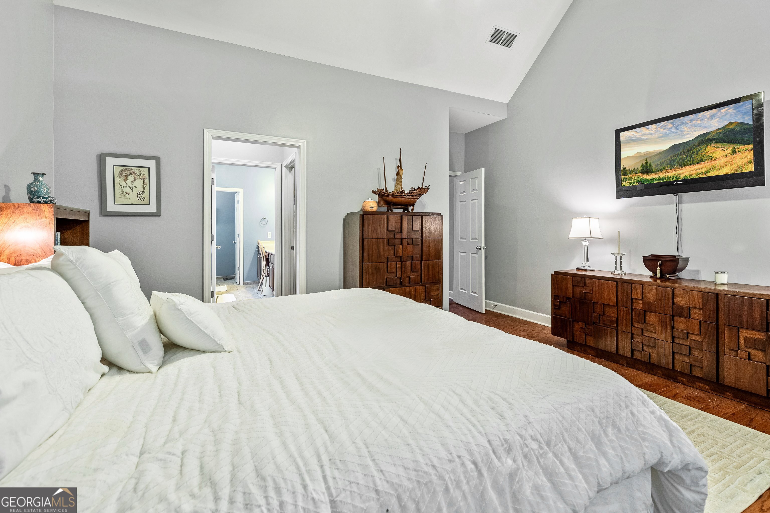 10 Fenway Court Property Photo 20
