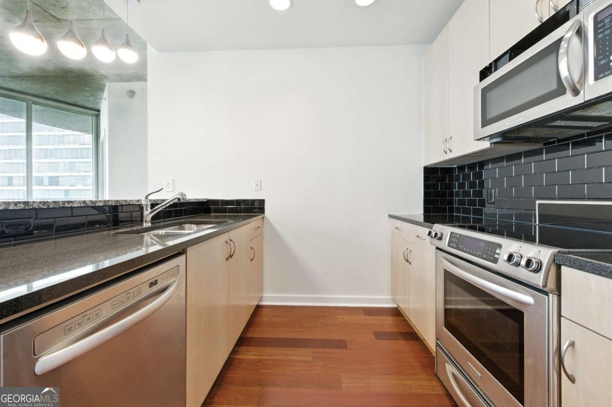 400 W Peachtree Street Nw # 2713 Property Photo 7
