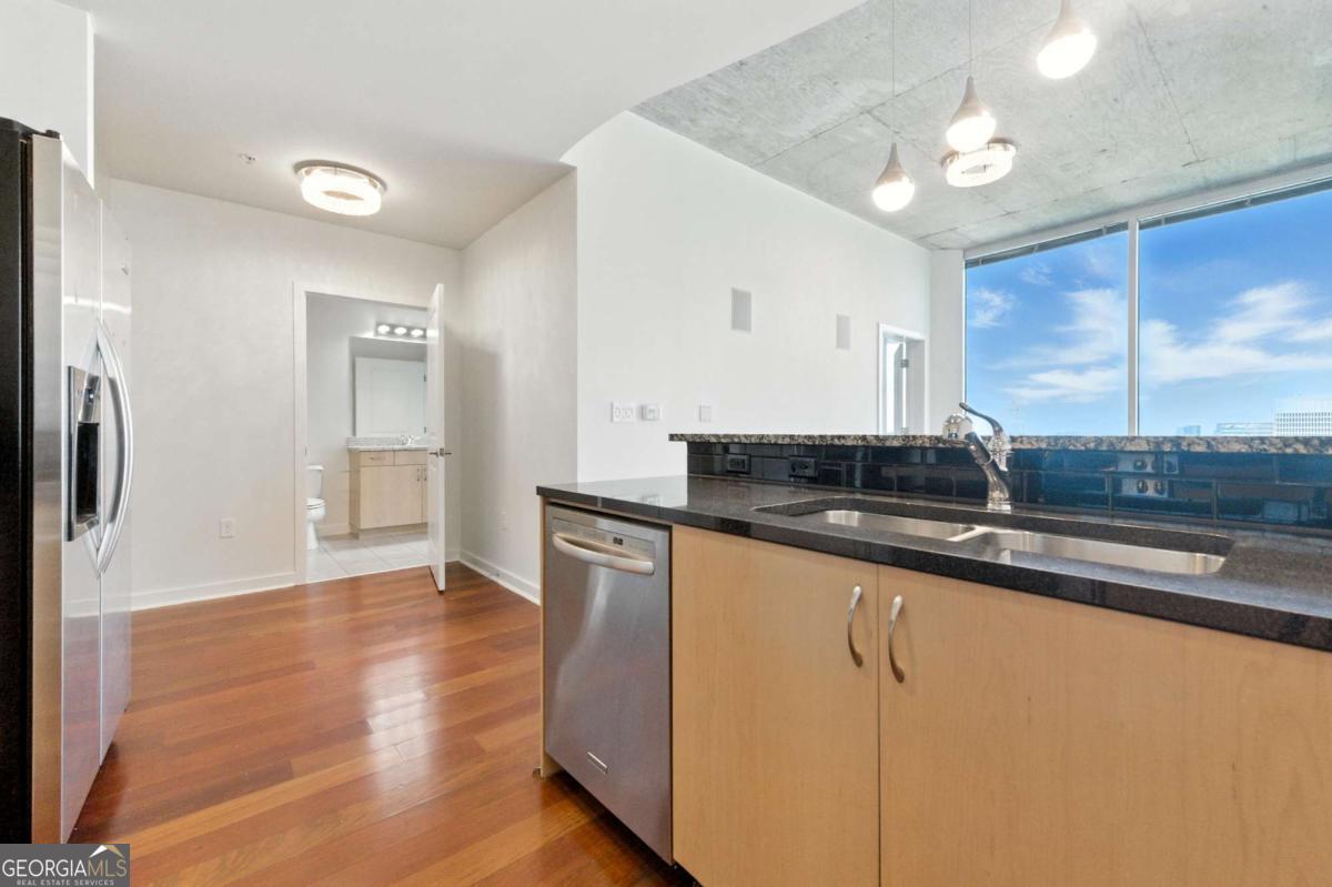400 W Peachtree Street Nw # 2713 Property Photo 9