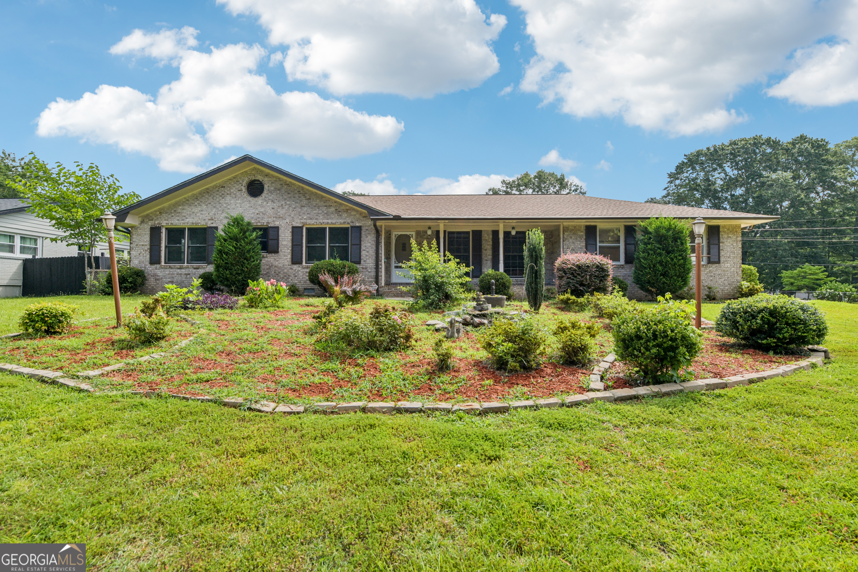 2676 Abington Drive Property Photo 1