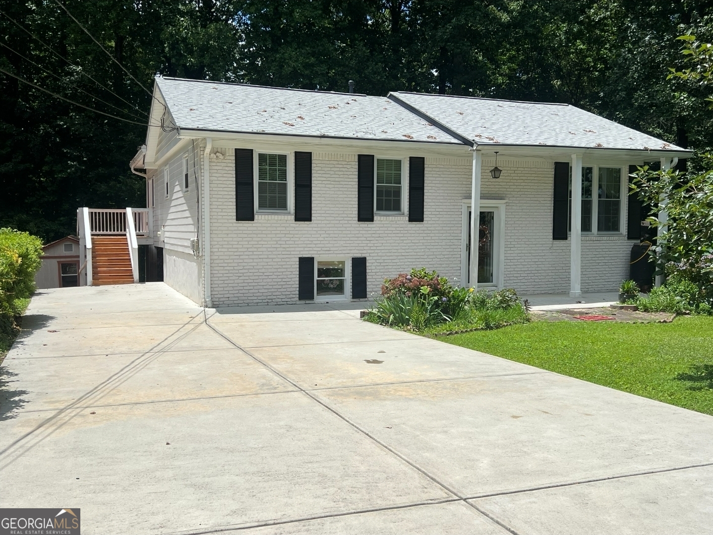 3990 Admiral Drive Property Photo 1