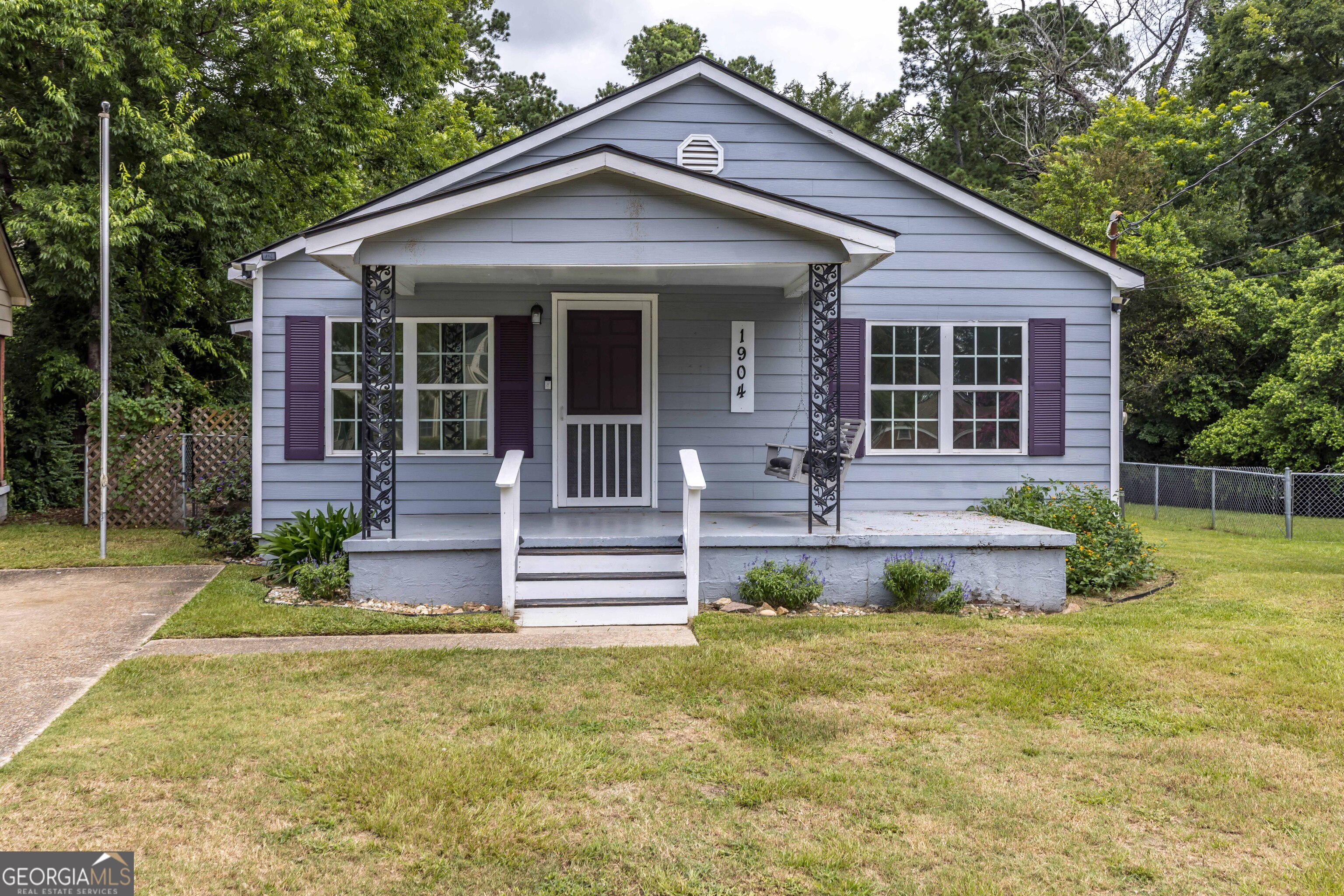 1904 18th Street Property Photo 1