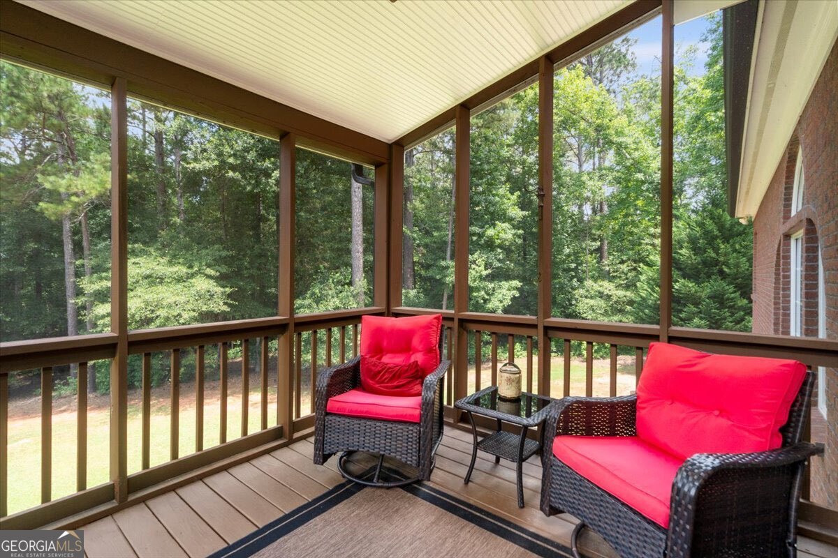 1200 Mallard Lake Drive Property Photo 15