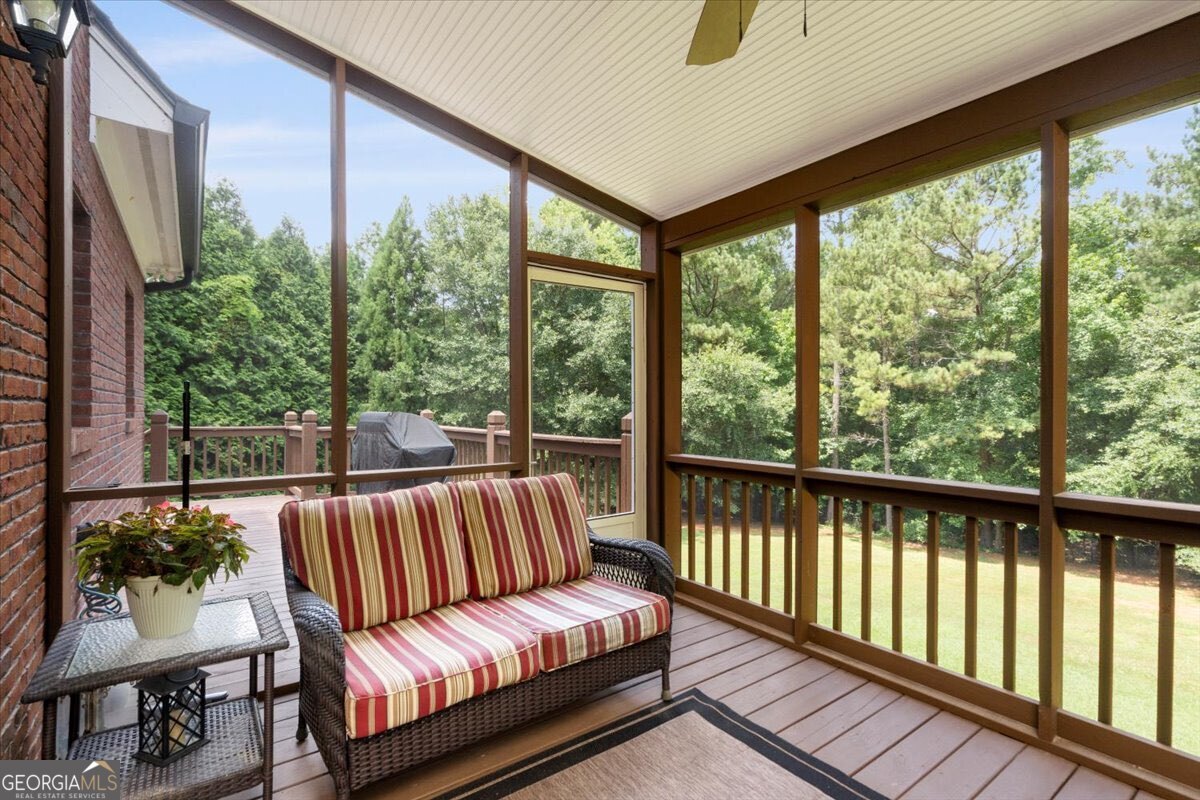 1200 Mallard Lake Drive Property Photo 16
