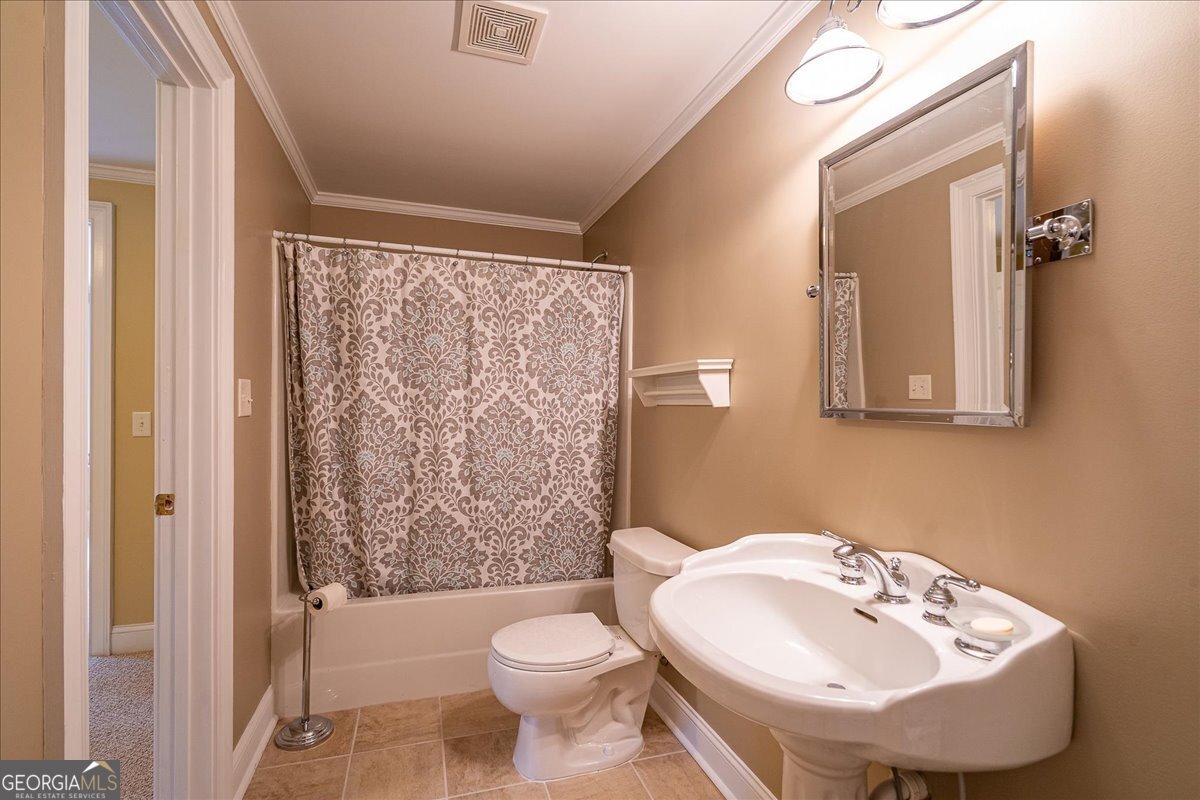 1200 Mallard Lake Drive Property Photo 45