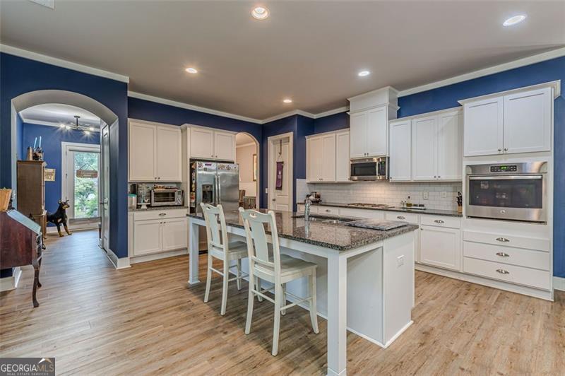 3157 Oakdale Road Property Photo 14