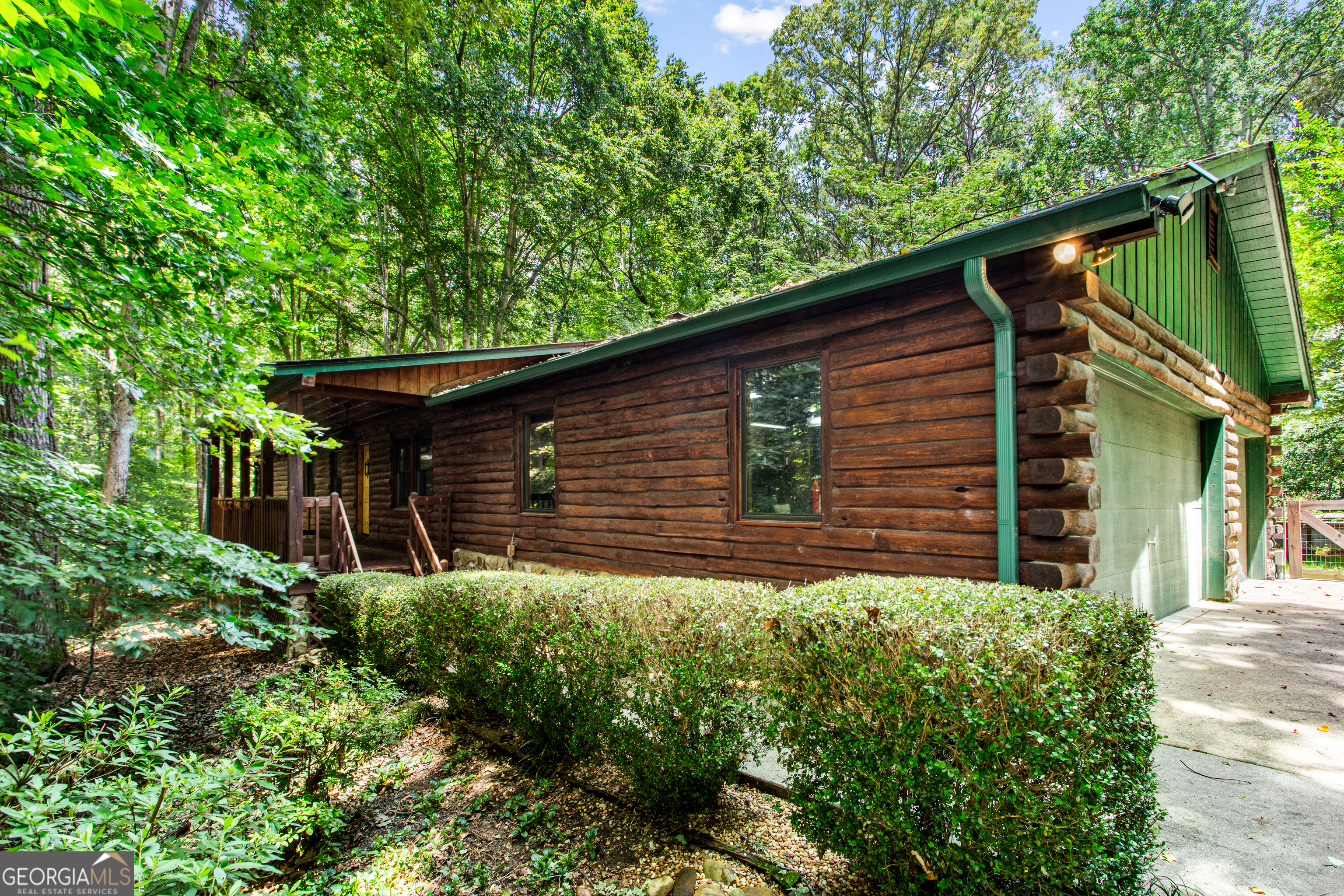3332 Hunt Road Property Photo 1
